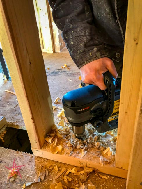 معرفی و بررسی دریل تیر و ستون شارژی دیوالت مدل DCD460T2